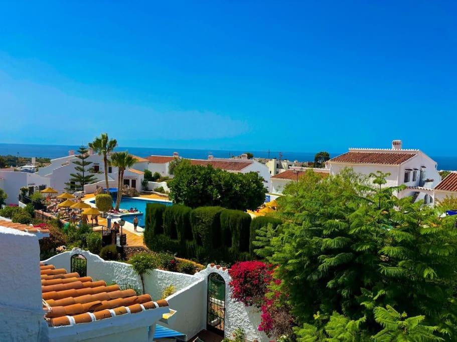 A2406 Capistrano Village, Appartement *